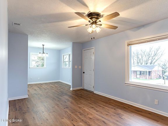 2nd image of 604 Clairview Dr
