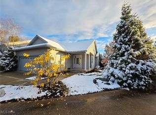 1061 Wycliff Ln, Akron, OH 44313