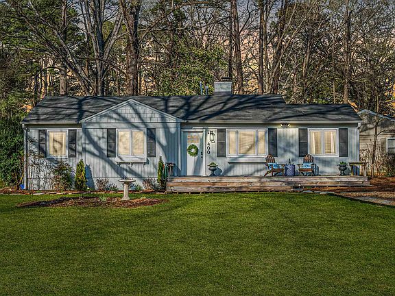 4th image of 400 Whittier Dr