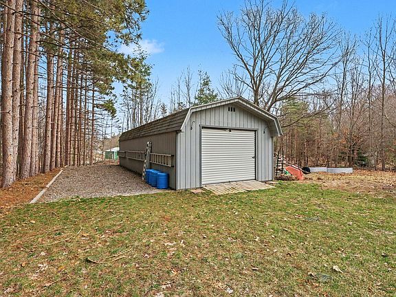3rd image of 5314 W Lakewood Rd