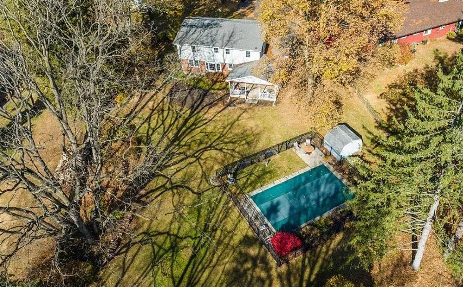 4 bed, 2500 sqft, $3,850 — Photo 3