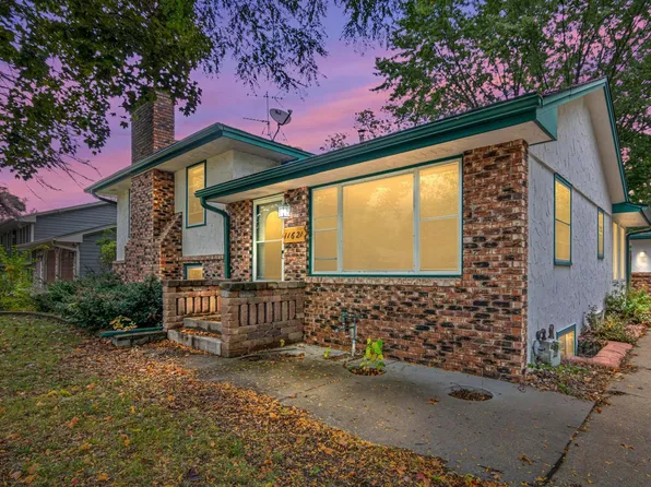 11621 Kerry St NW, Coon Rapids, MN 55433