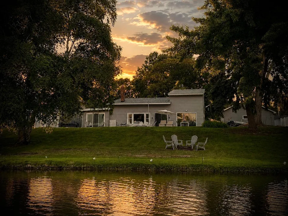 5636 Twin Lake Ter N