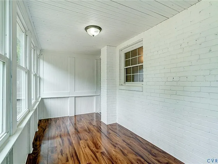 Another view of the Florida room off the kitchen