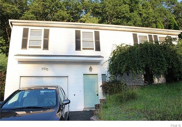 1st image of 41 Woodlawn Ave