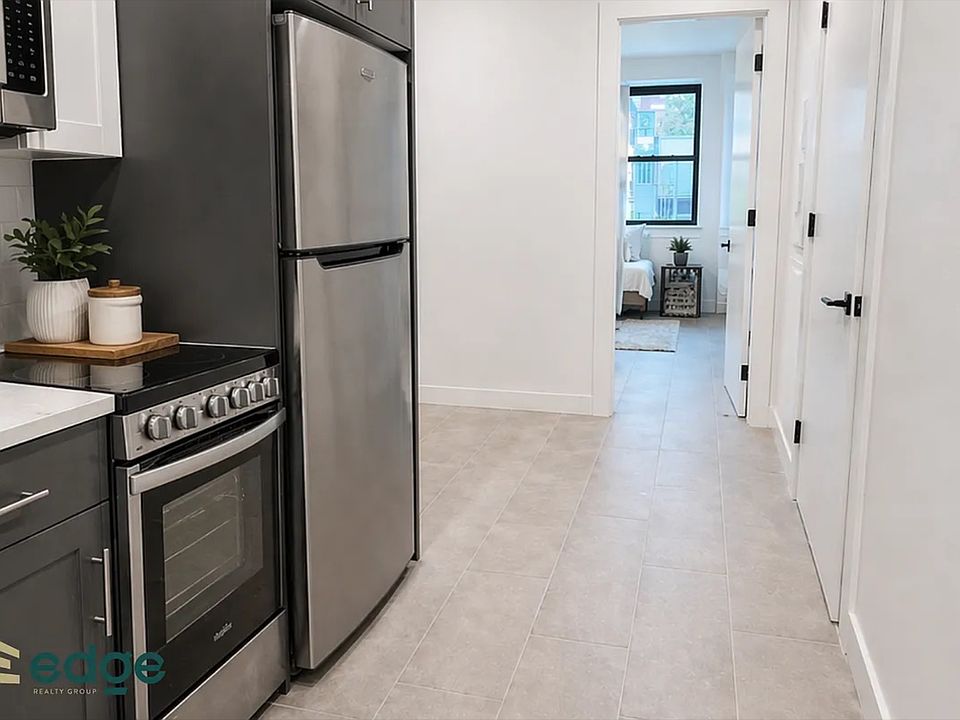 1st image of 1352 Franklin Ave #2B