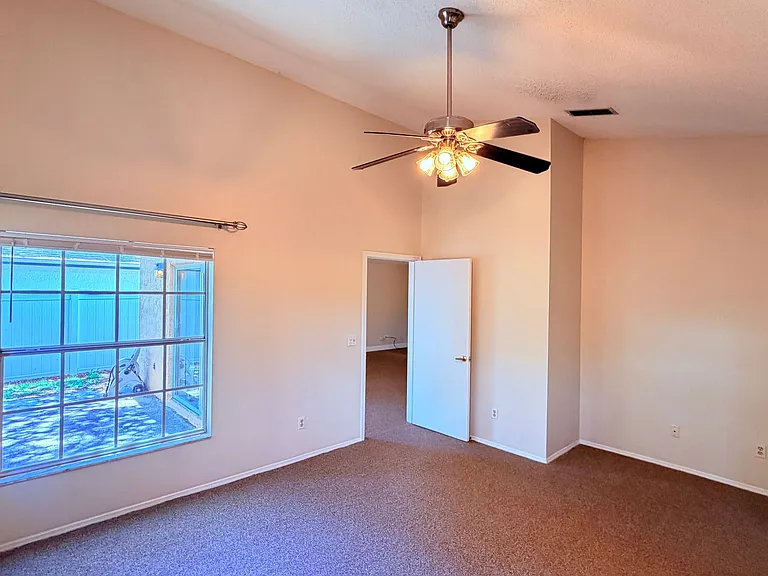 10725 Brice Ct — Photo 13