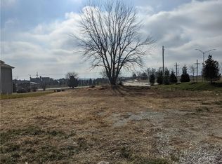 11809 W 158th St, Overland Park, KS 66221