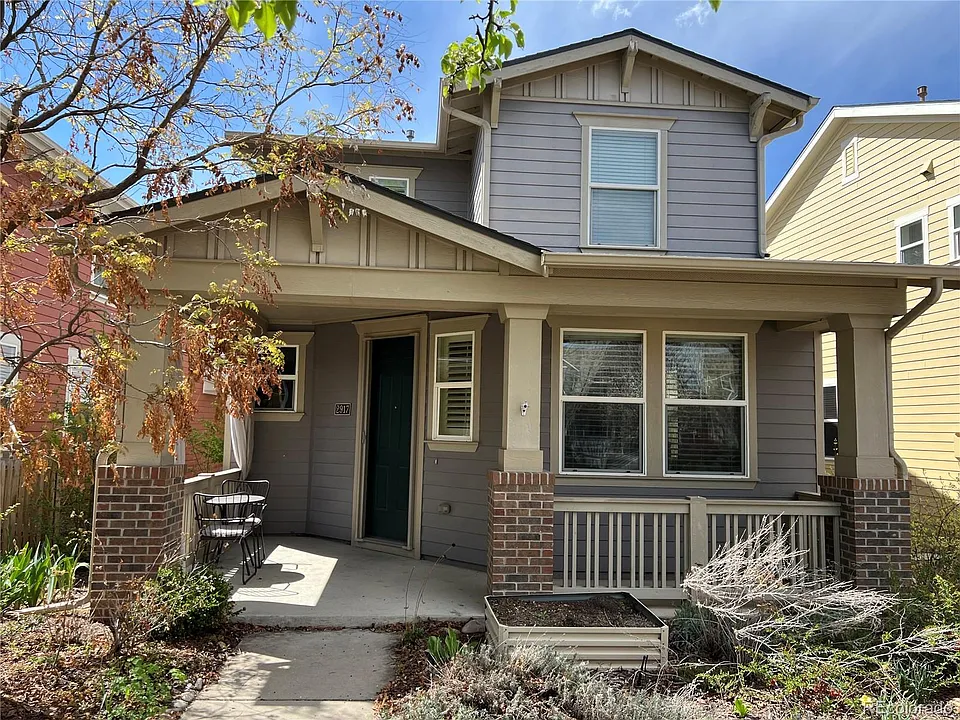 2917 Emporia St