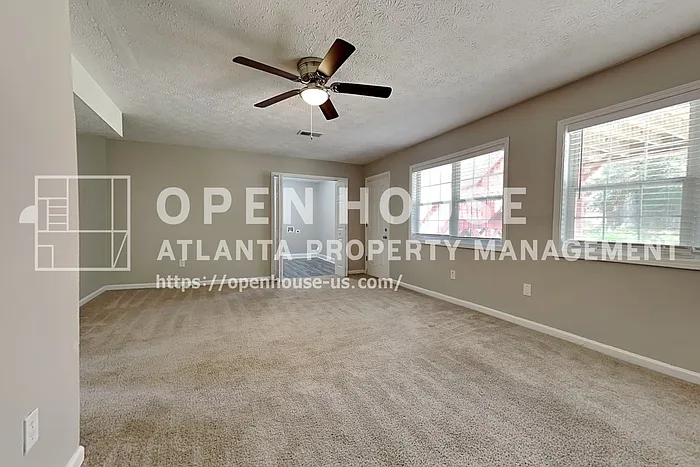 21 Leighs Grove Way — Photo 5