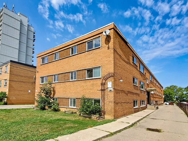 375 Melvin Ave — Photo 8