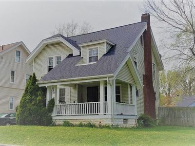 660 Sunset View Dr, Akron, OH, 44320