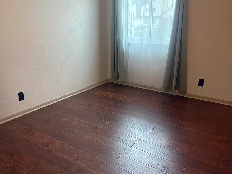 2135 NE 45th Ave — Photo 11