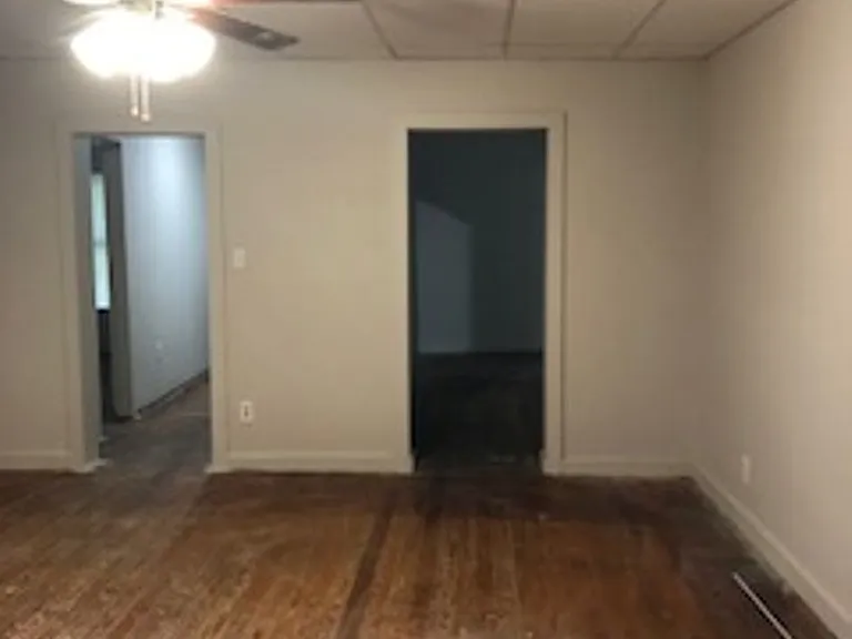 201 W Center St — Photo 6