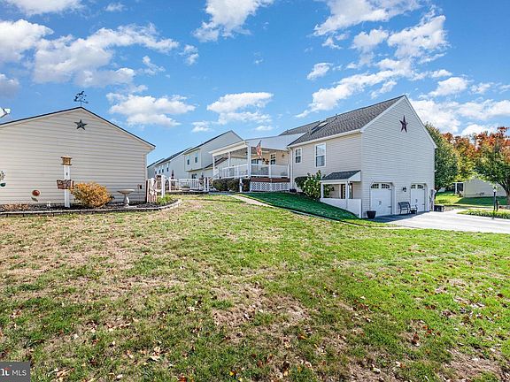 5th image of 7 Ascot Ln