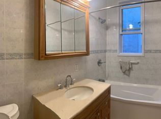 7030 65th St FLOOR 2, Ridgewood, NY 11385