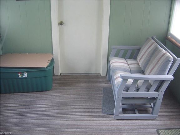 4th image of 823 Clifford Ave