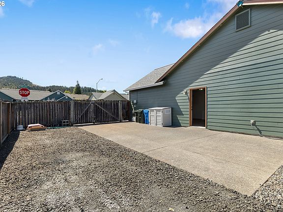 4th image of 2653 Greyfox Dr