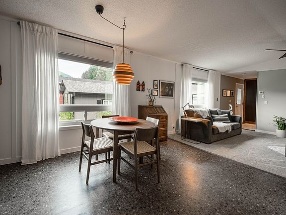 4th image of 59060 Lougheed Hwy #43
