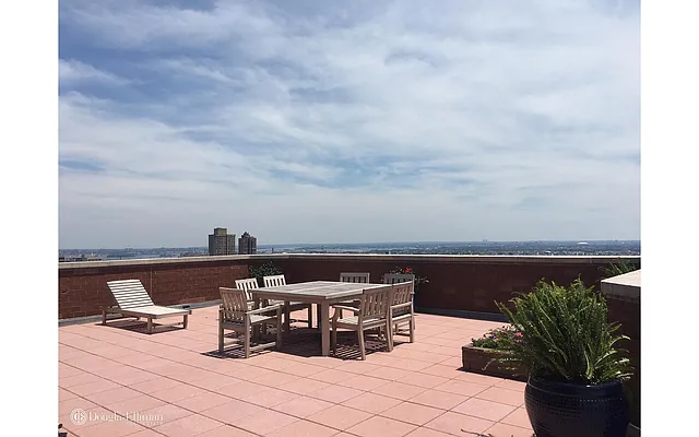 Rented by Douglas Elliman | media 18