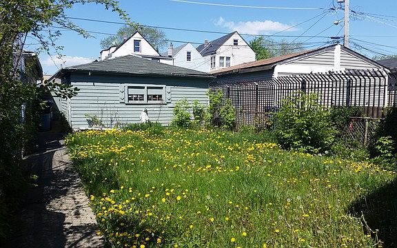 3rd image of 4952 S Winchester Ave