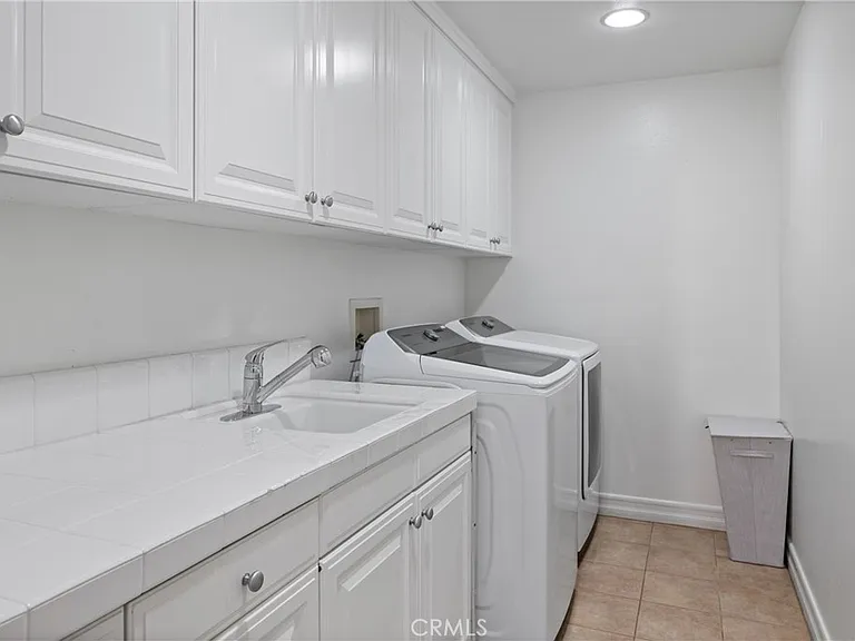 23 Castlerock — Photo 28