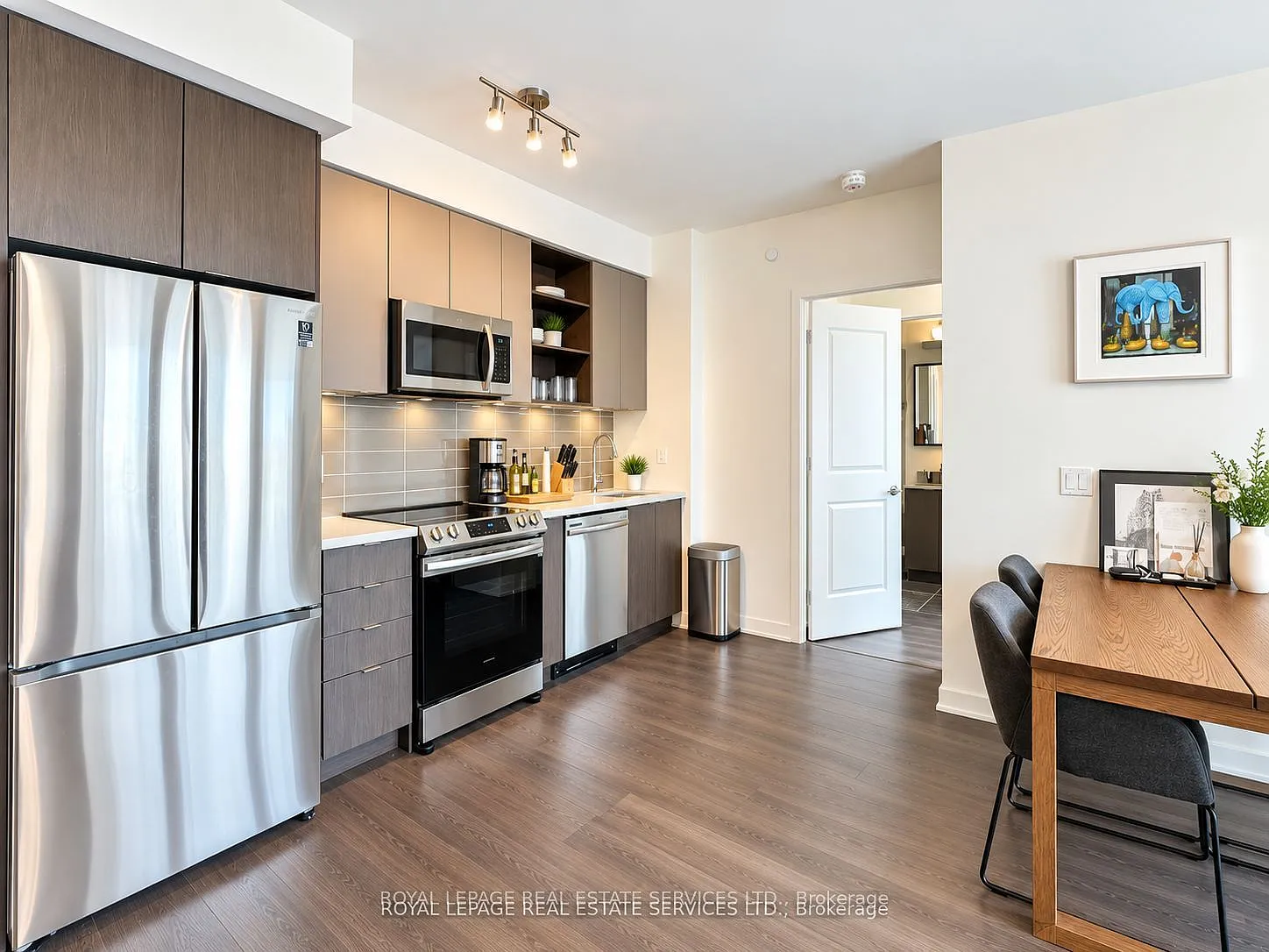 3 bed, $3,200 — Photo 3