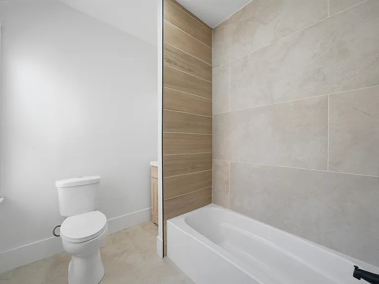 2954 N Elston Ave #1 — Photo 8