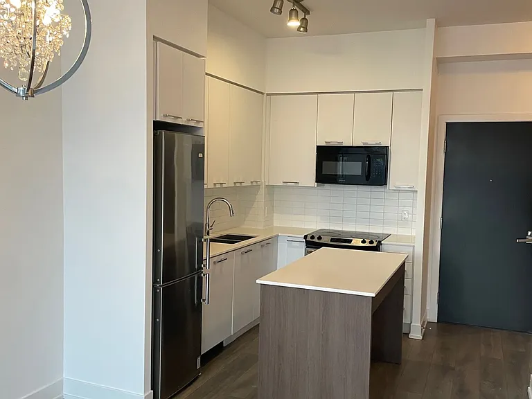 9471 Yonge St #337 — Photo 6