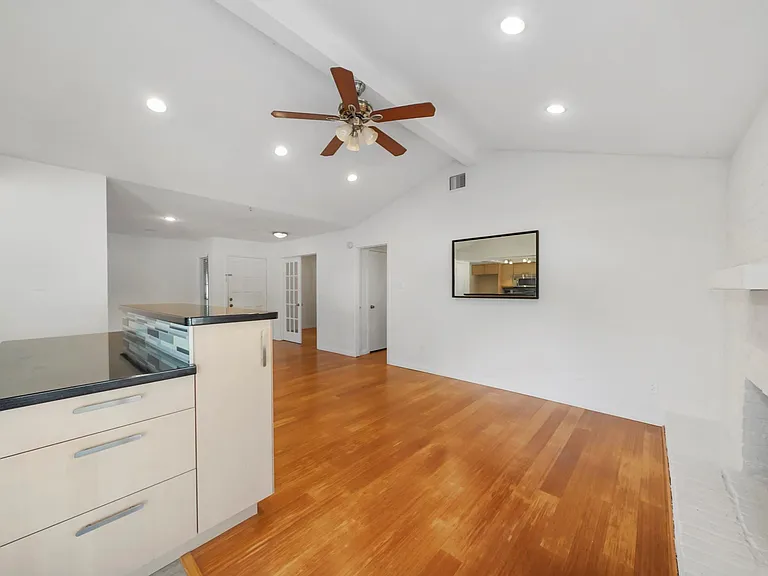1223 Bramblebury Dr — Photo 14