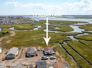 15 Susan Ln, Hampton, NH 03842