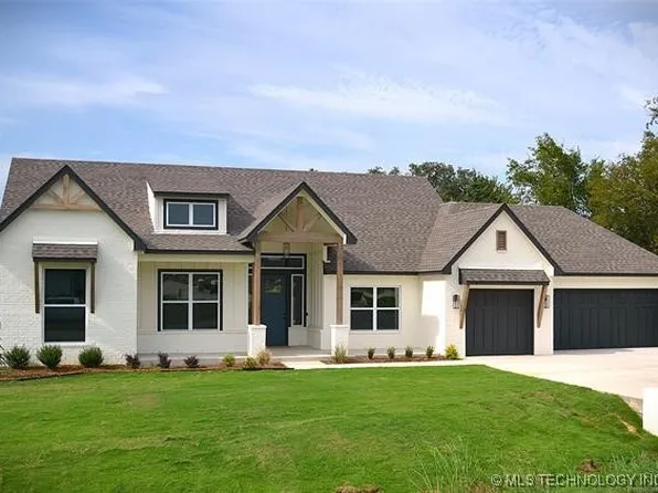 2113 E 45th St, Sand Springs, OK 74063