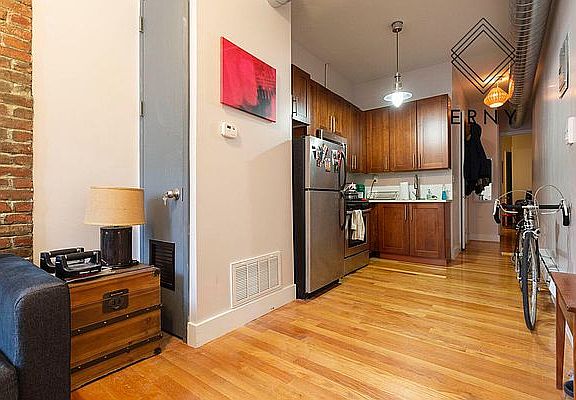 2nd image of 399 Putnam Ave APT 2B