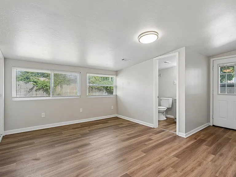510 N Marshall Dr — Photo 15