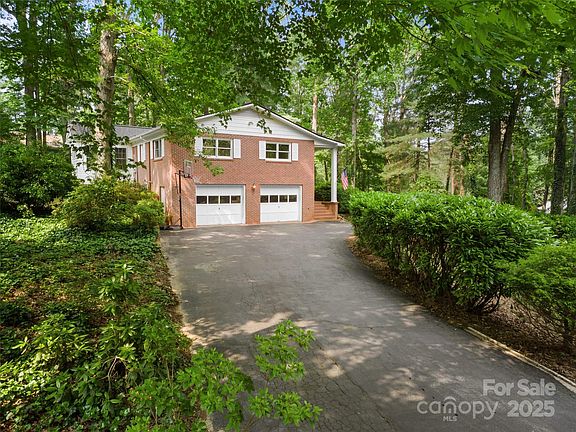 4th image of 251 Sherwood Ln