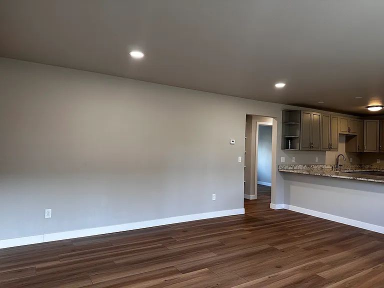 221 E 12th Ave #15 — Photo 9