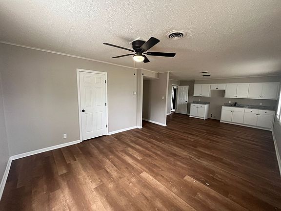 3rd image of 518 Pleasant Dr
