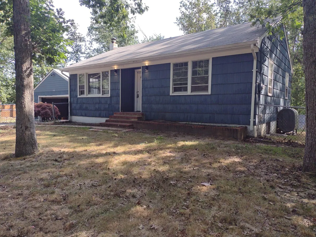 Building Photo - 1192 Toms River Rd