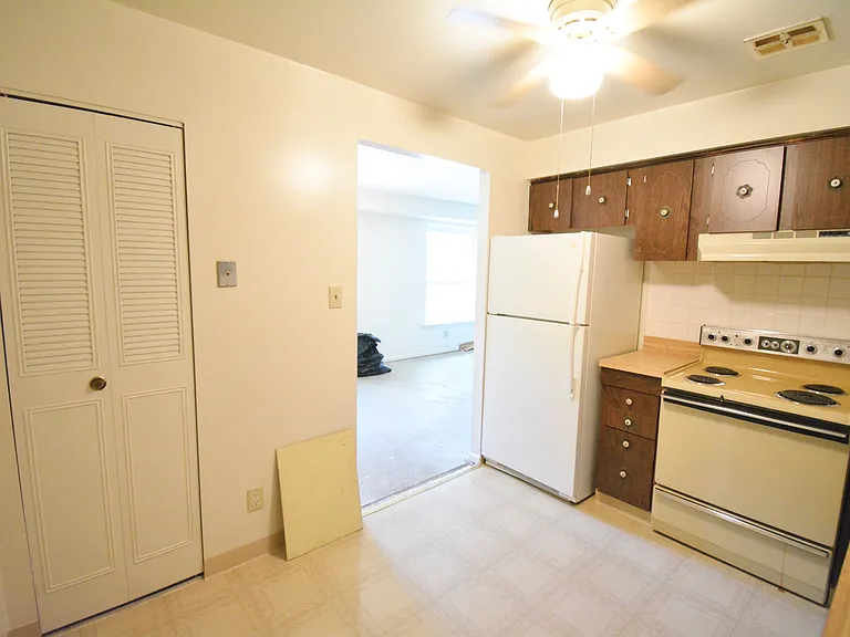 4000 Gypsy Ln #214 — Photo 10