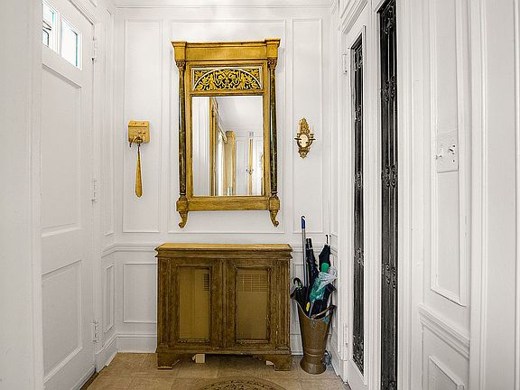 3rd image of 10012 67th Dr