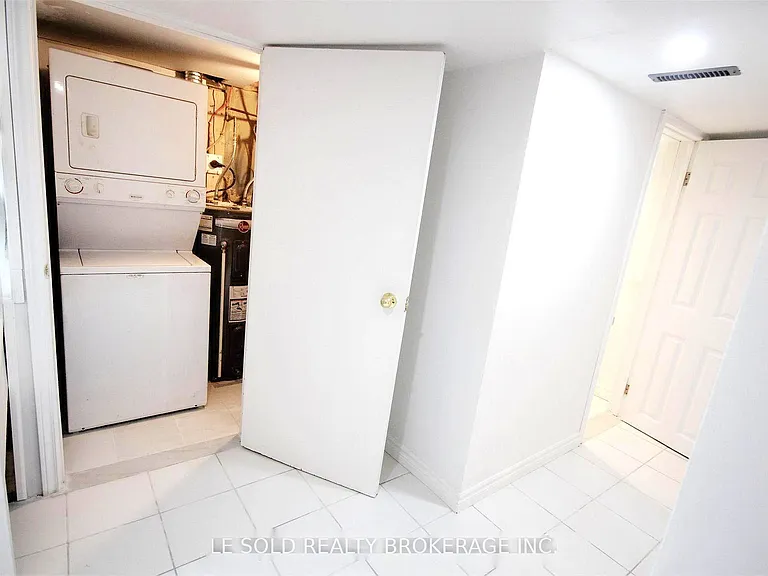 112 Leland St #BASEMENT — Photo 7