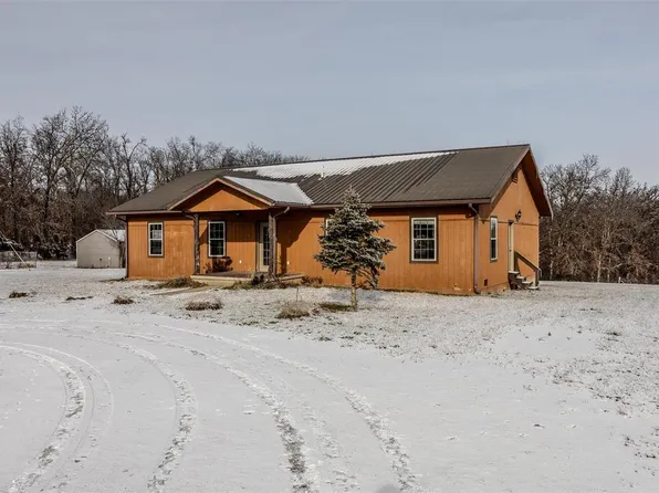 19055 Julie Rd, Lebanon, MO 65536