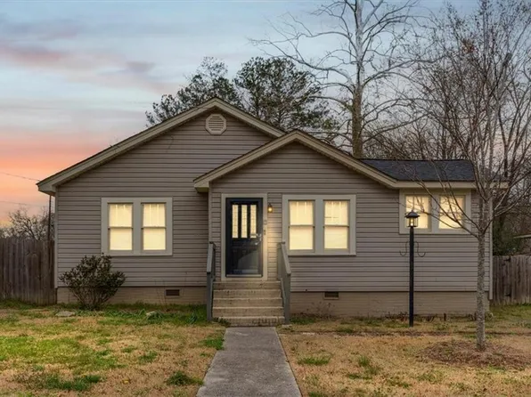 202 Gordon St, Rockmart, GA 30153