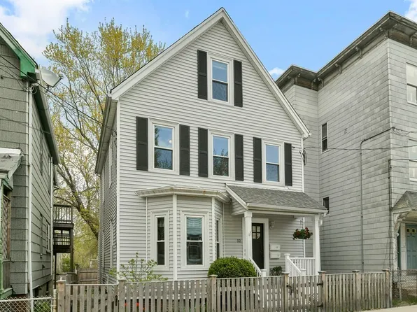 52 Hanson St #2, Somerville, MA 02143