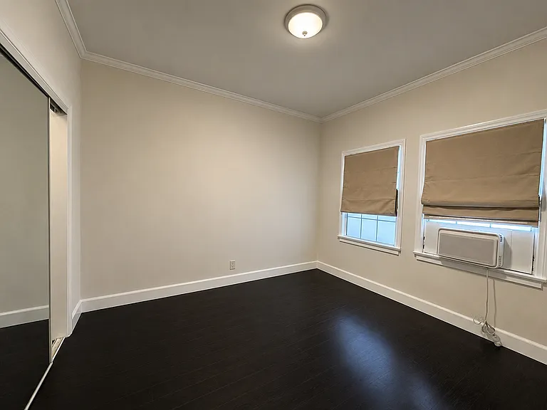215 S Elm Dr — Photo 6