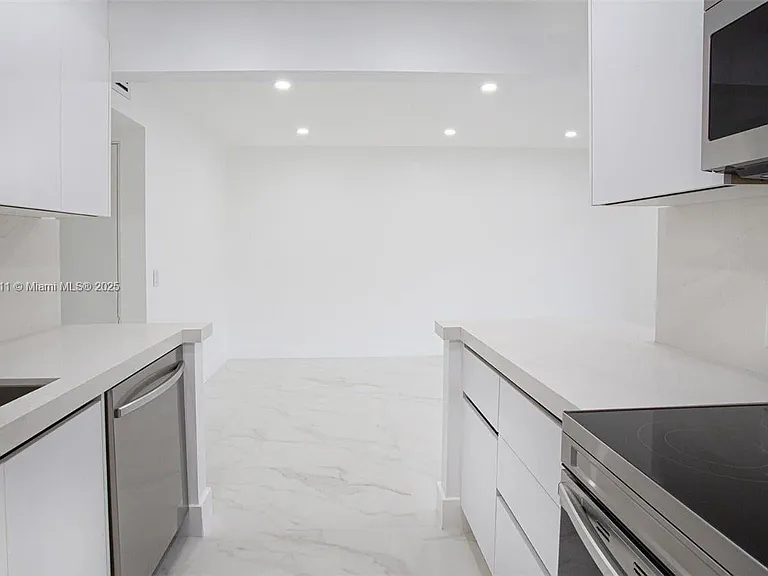 13250 SW 7th Ct #204L — Photo 11