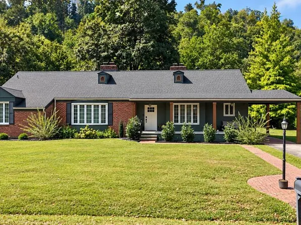 122 W Cedar Dr, Pikeville, KY 41501