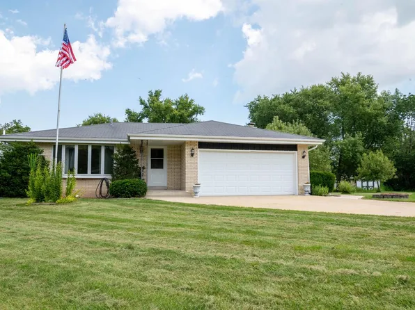 5136 South 44th STREET, Greenfield, WI 53220