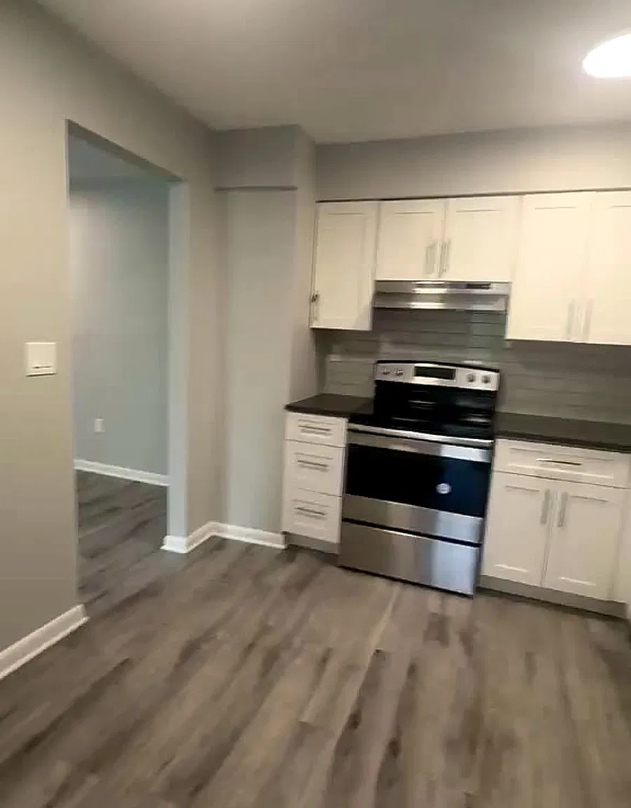 2 bed, 950 sqft, $2,500 — Photo 2
