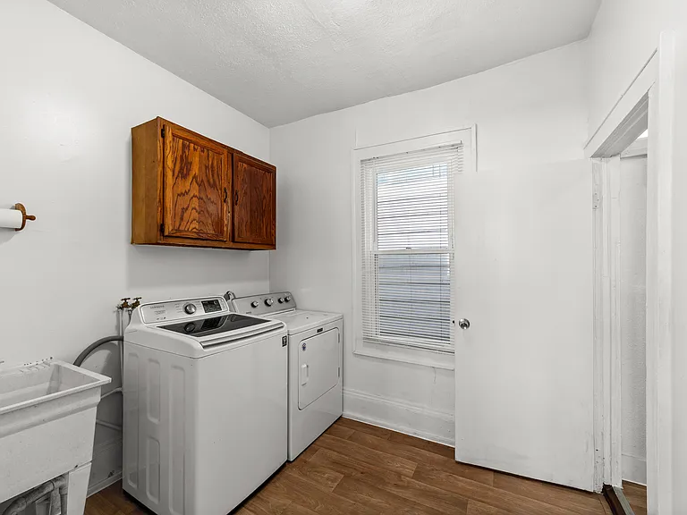 8302 Sowinski Ave — Photo 3